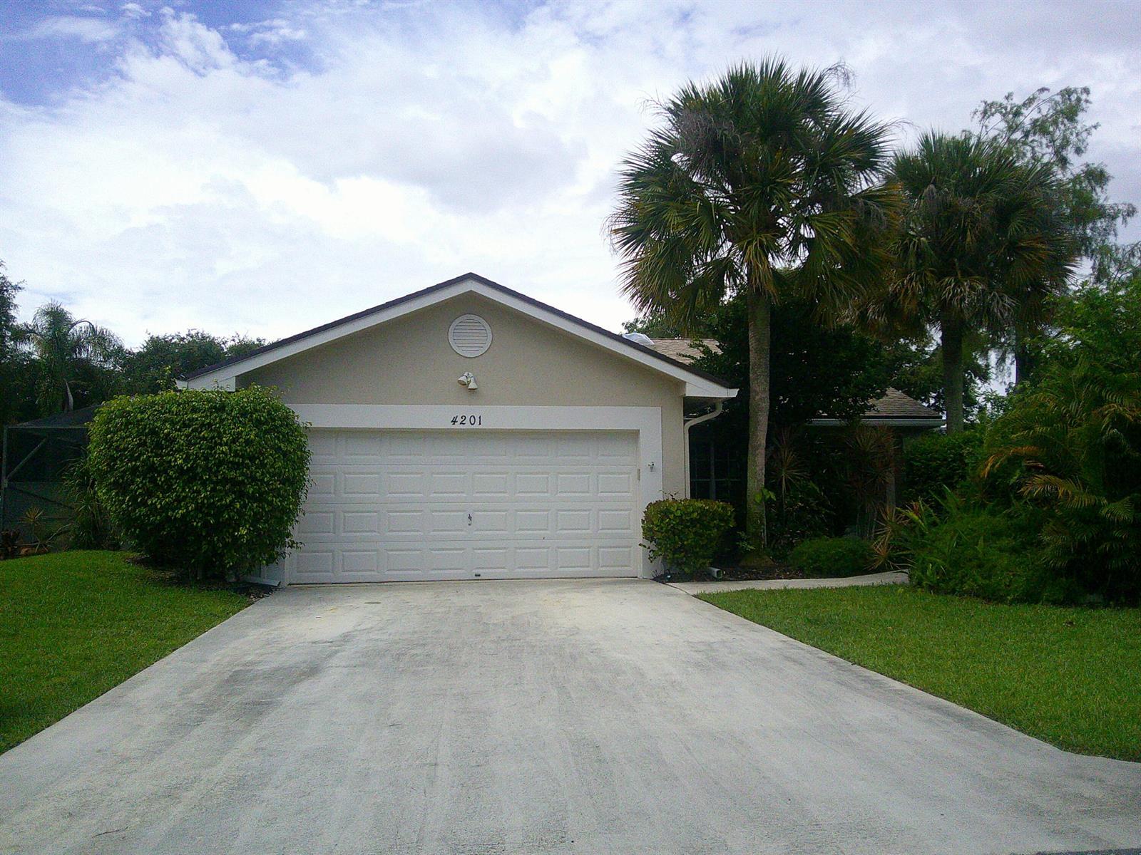 4201 Green Forest Way, Boynton Beach FL 33436 photo 2
