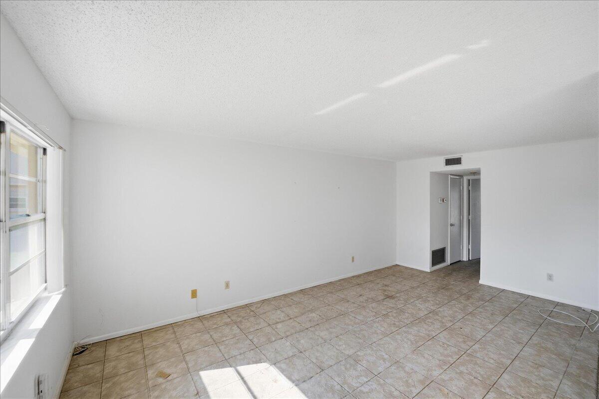 28 Lake Vista Trail # 105, Port St. Lucie FL 34952 photo 4