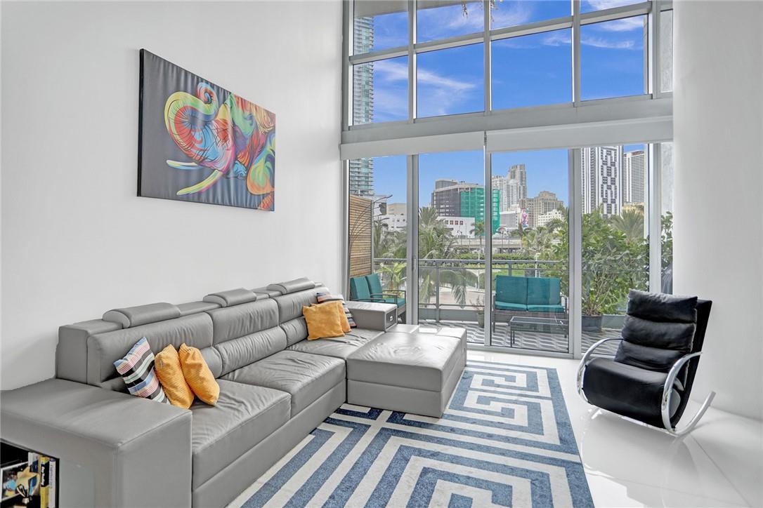 90 SW 3rd Street, Miami FL 33130 photo 5