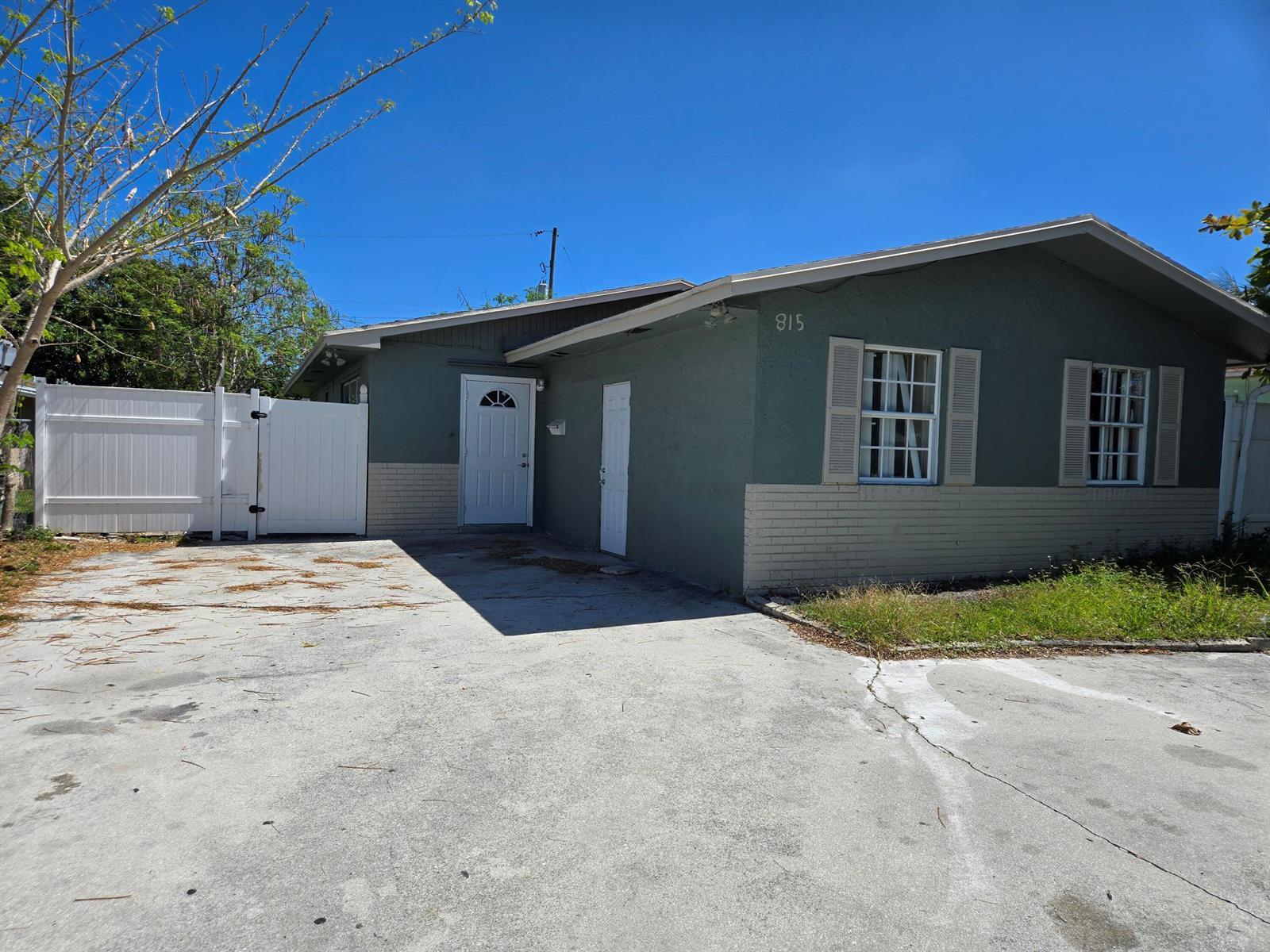 815 Silver Beach Road, Lake Park FL 33403