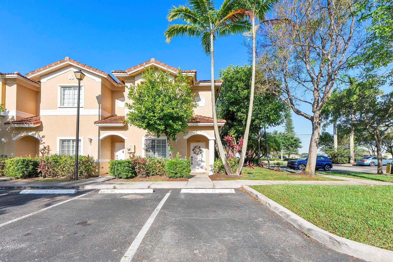 5910 Riverside Avenue, Tamarac FL 33321