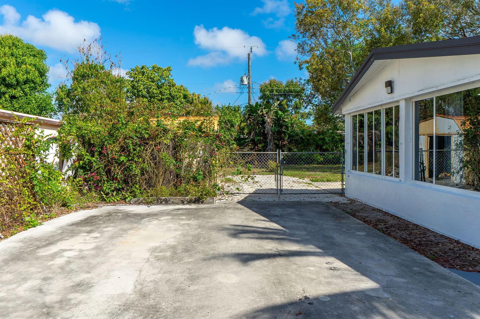 113 SE 8th Avenue, Boynton Beach FL 33435 photo 3