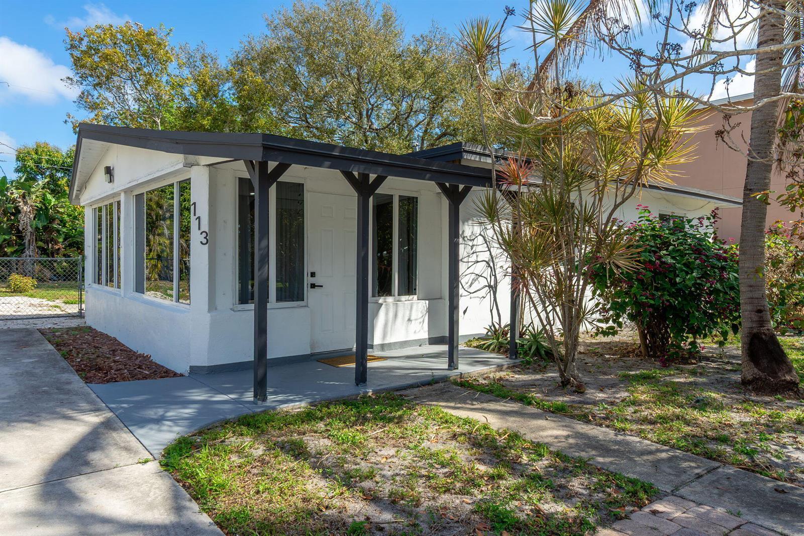113 SE 8th Avenue, Boynton Beach FL 33435