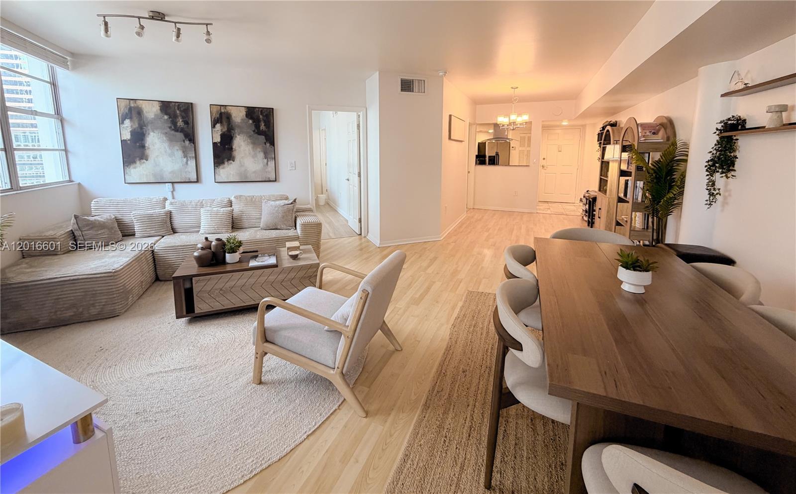 825 Brickell Bay Dr # 2050, Miami FL 33131