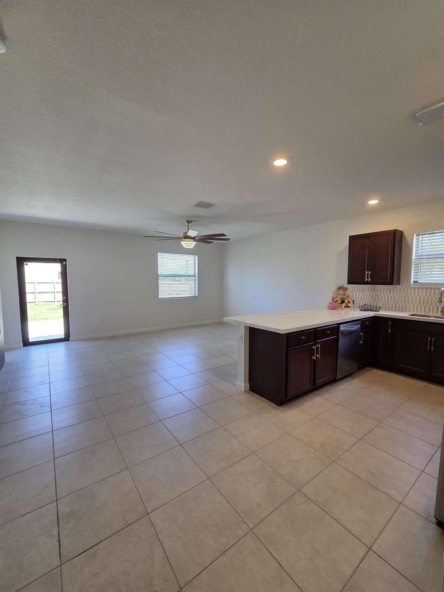 195 SE 24th Court, Homestead FL 33033 photo 5