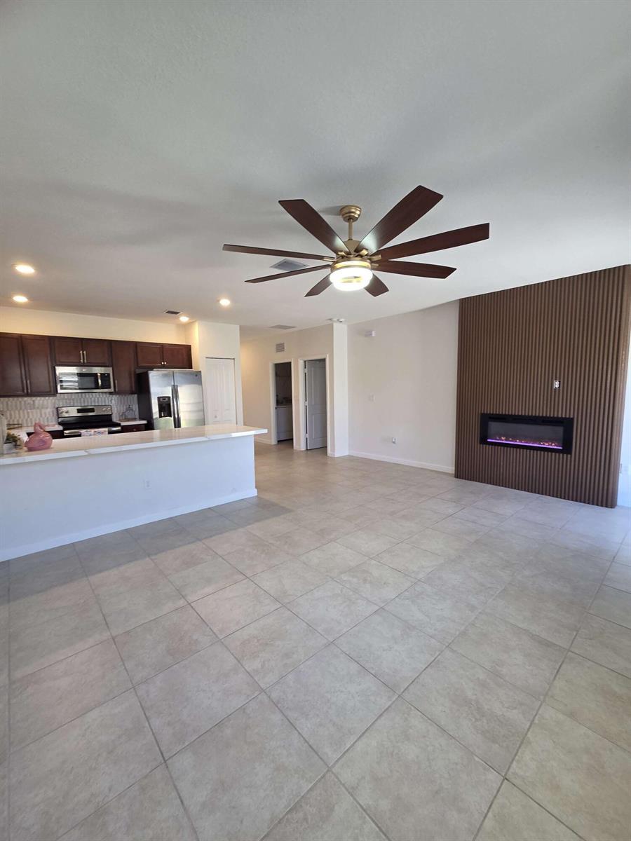 195 SE 24th Court, Homestead FL 33033 photo 4