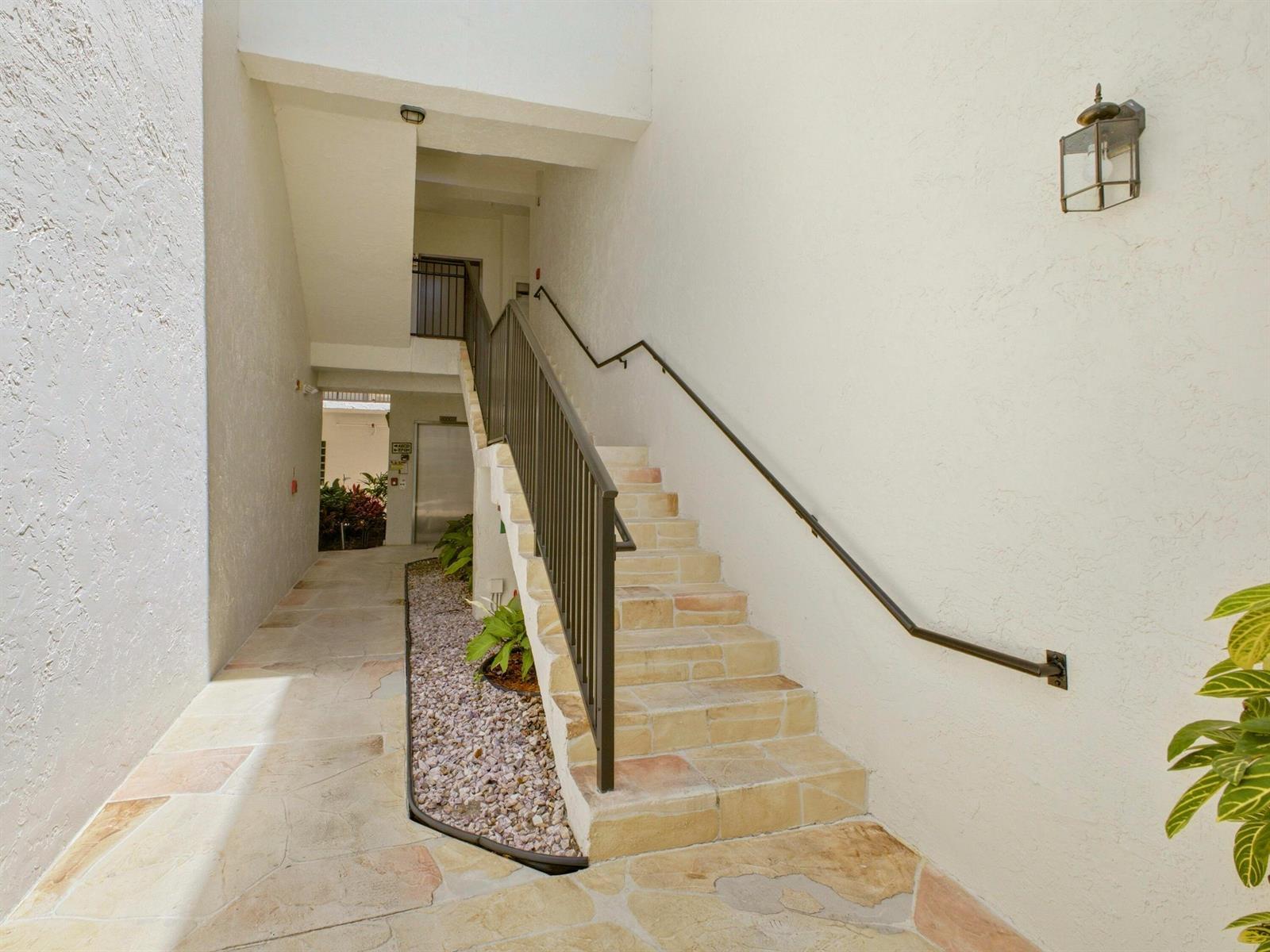 5157 Floria Way # J, Boynton Beach FL 33437 photo 2
