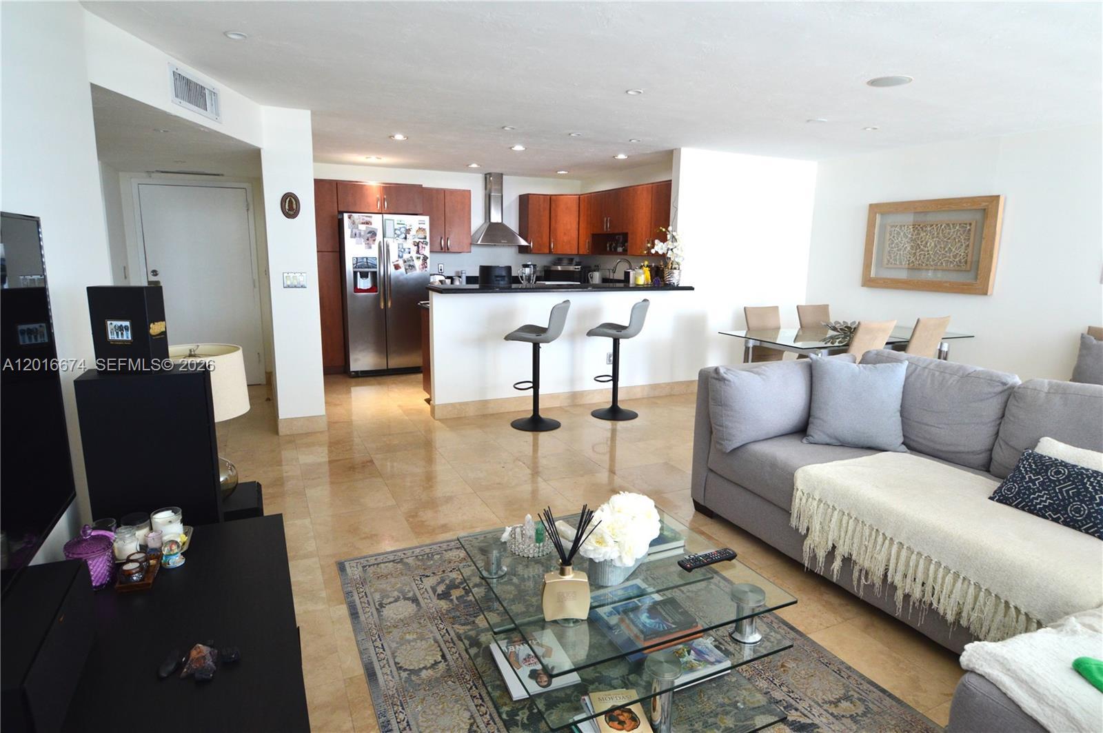 2780 NE 183rd St, Aventura FL 33160 photo 2