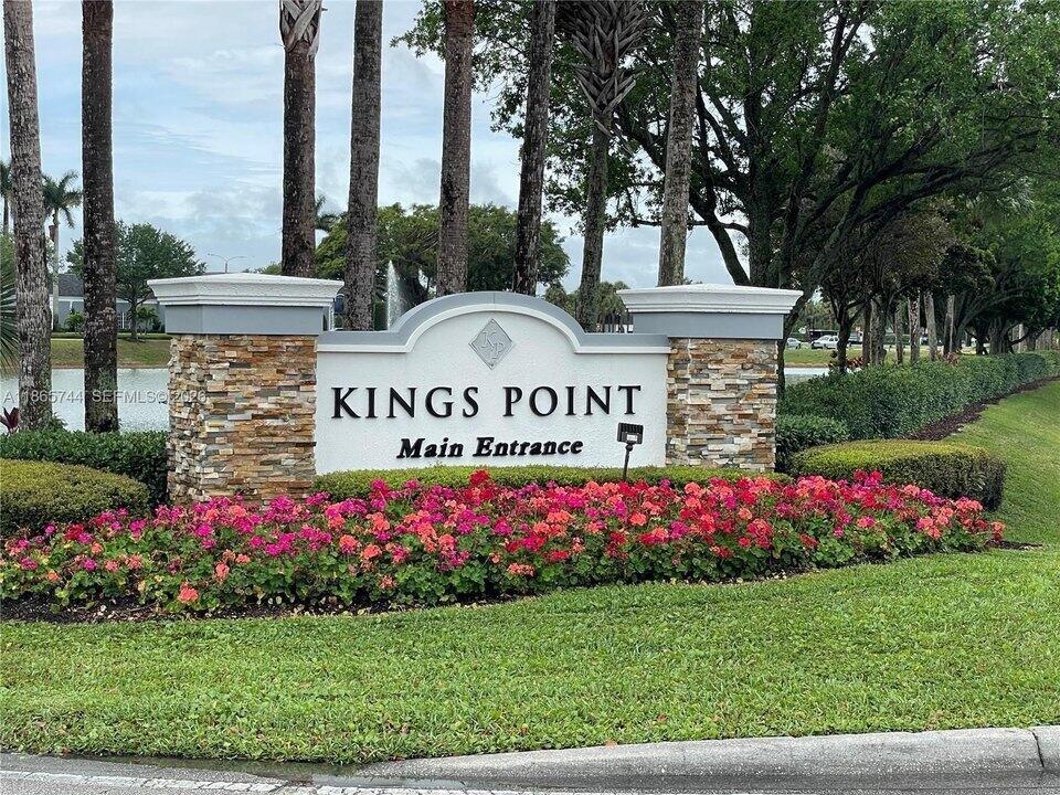 318 Seville N, Delray Beach FL 33446