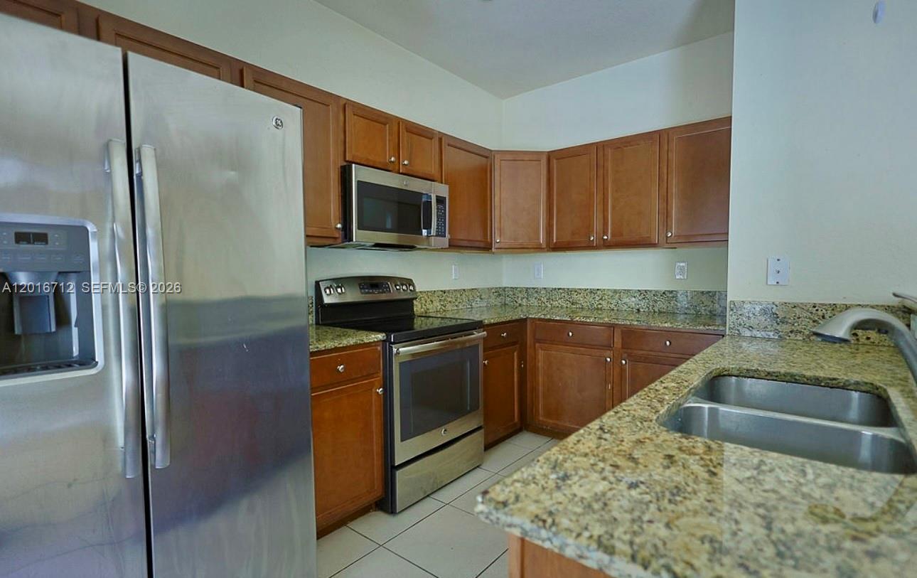 9465 SW 171st Ct, Miami FL 33196 photo 4