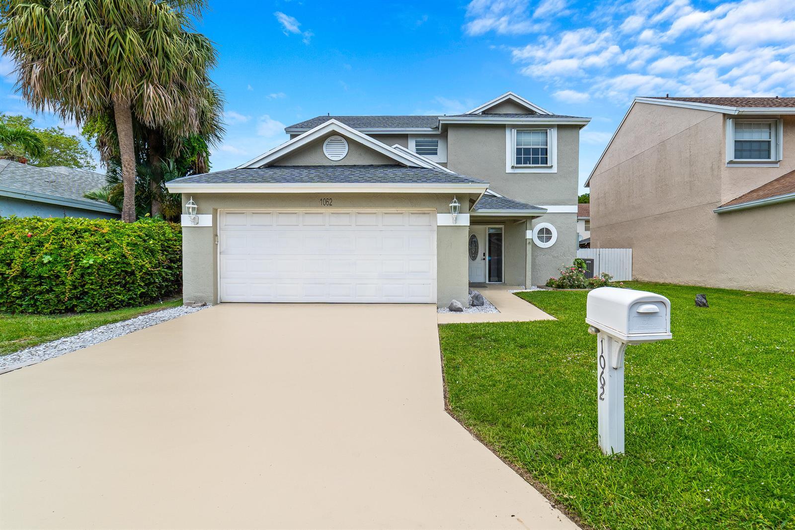 1062 Fairfax Cir W, Boynton Beach FL 33436 photo 2