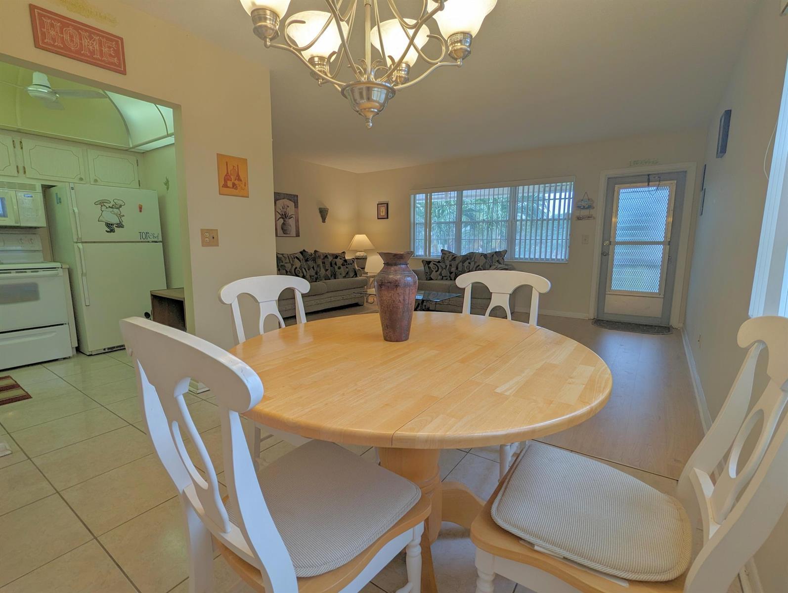 113 E Waltham E, West Palm Beach FL 33417 photo 2