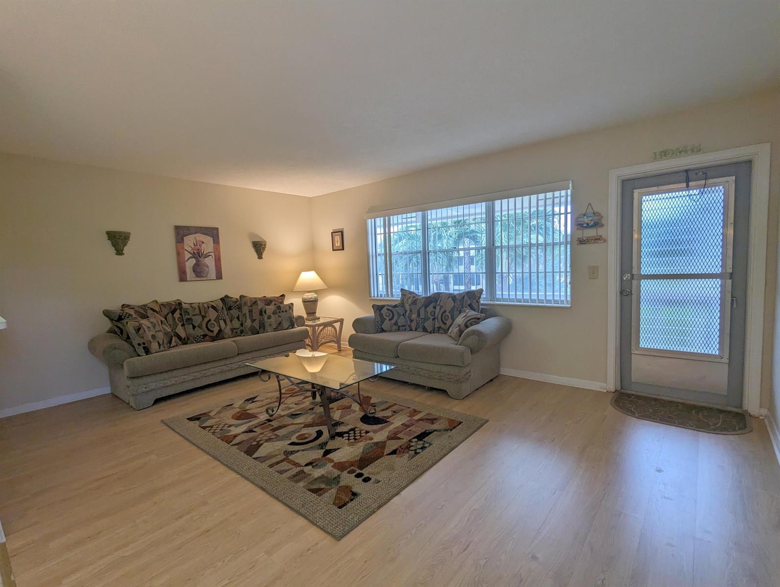 113 E Waltham E, West Palm Beach FL 33417 photo 4