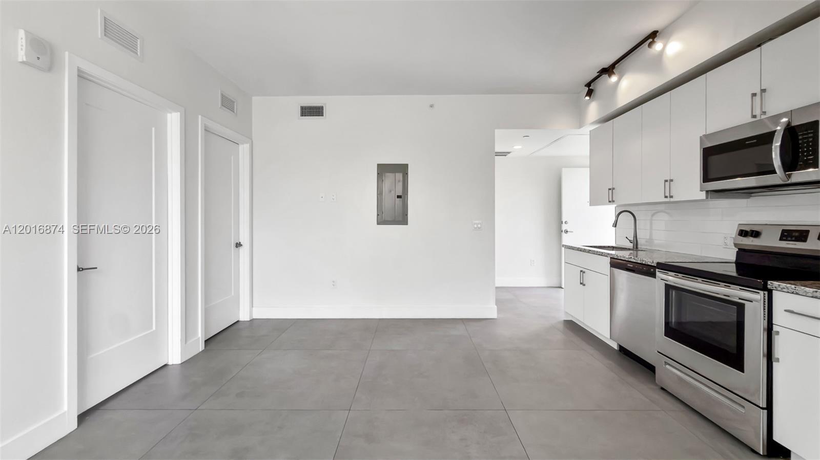 1536 NW 15th Ave # 206, Miami FL 33125 photo 3
