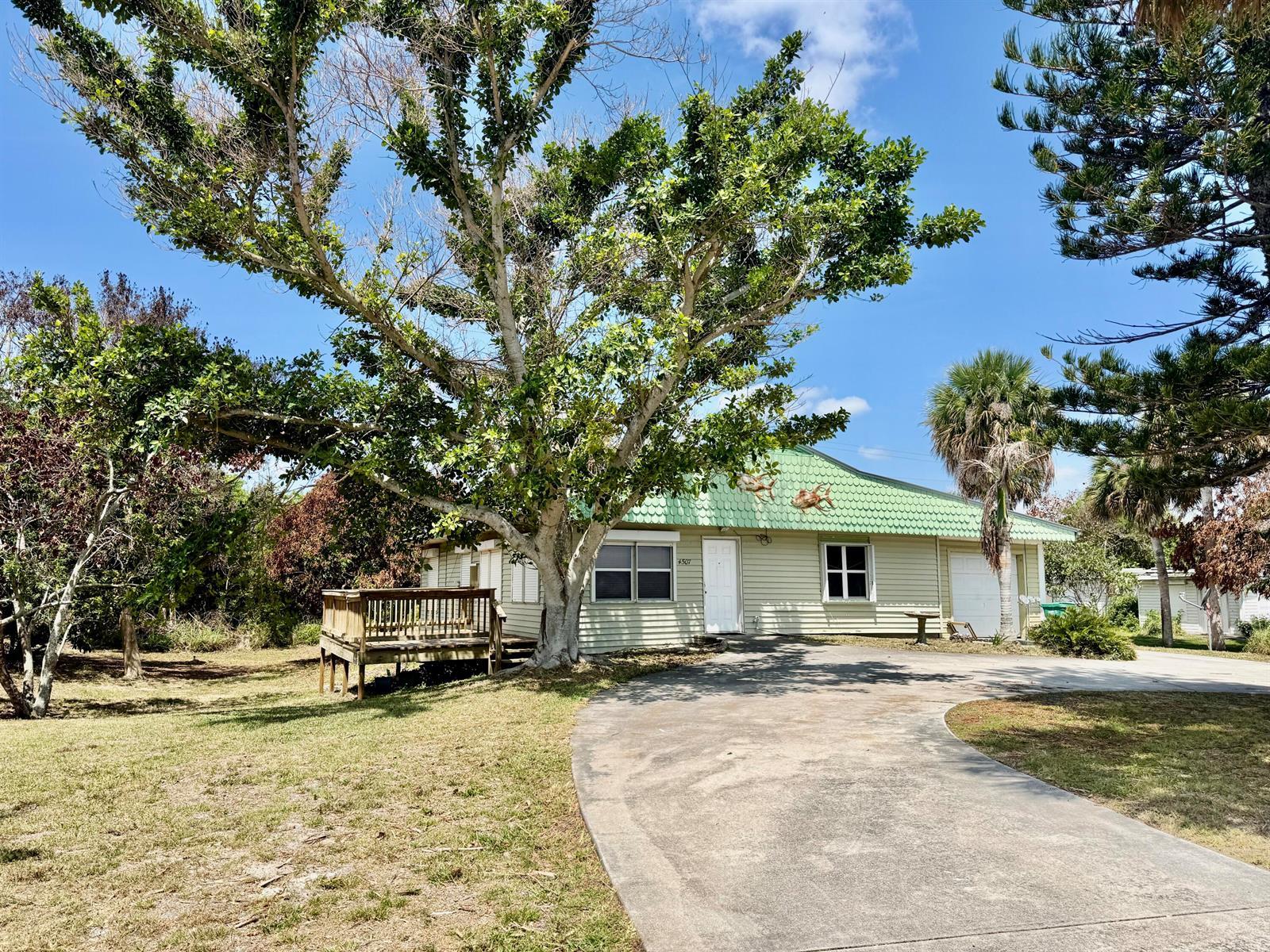4507 S Indian River Drive, Fort Pierce FL 34982 photo 3
