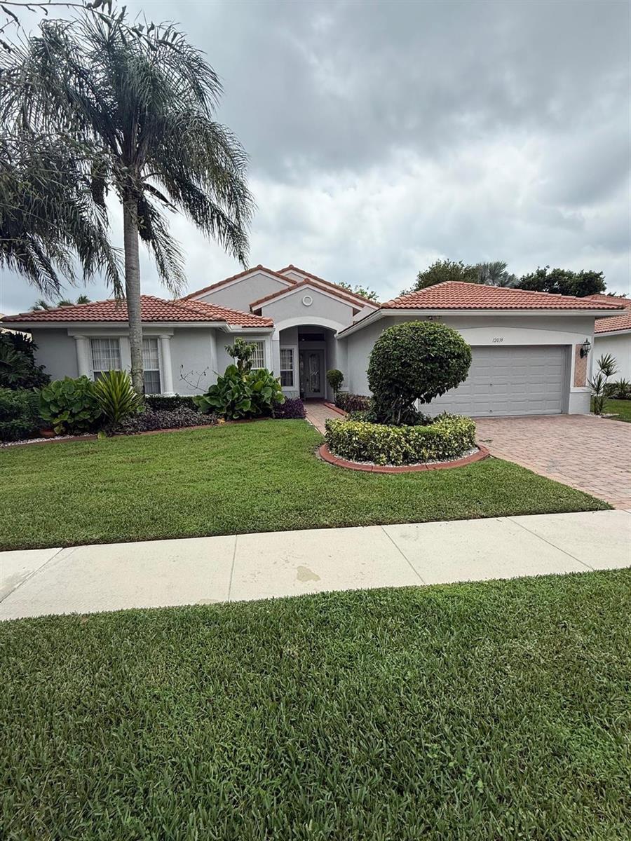 12039 Oakvista Drive, Boynton Beach FL 33437 photo 2