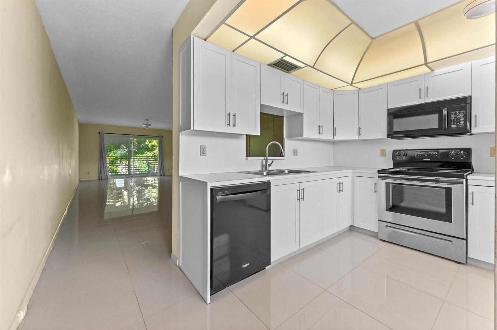 2303 Lucaya Lane # F3, Coconut Creek FL 33066 photo 4
