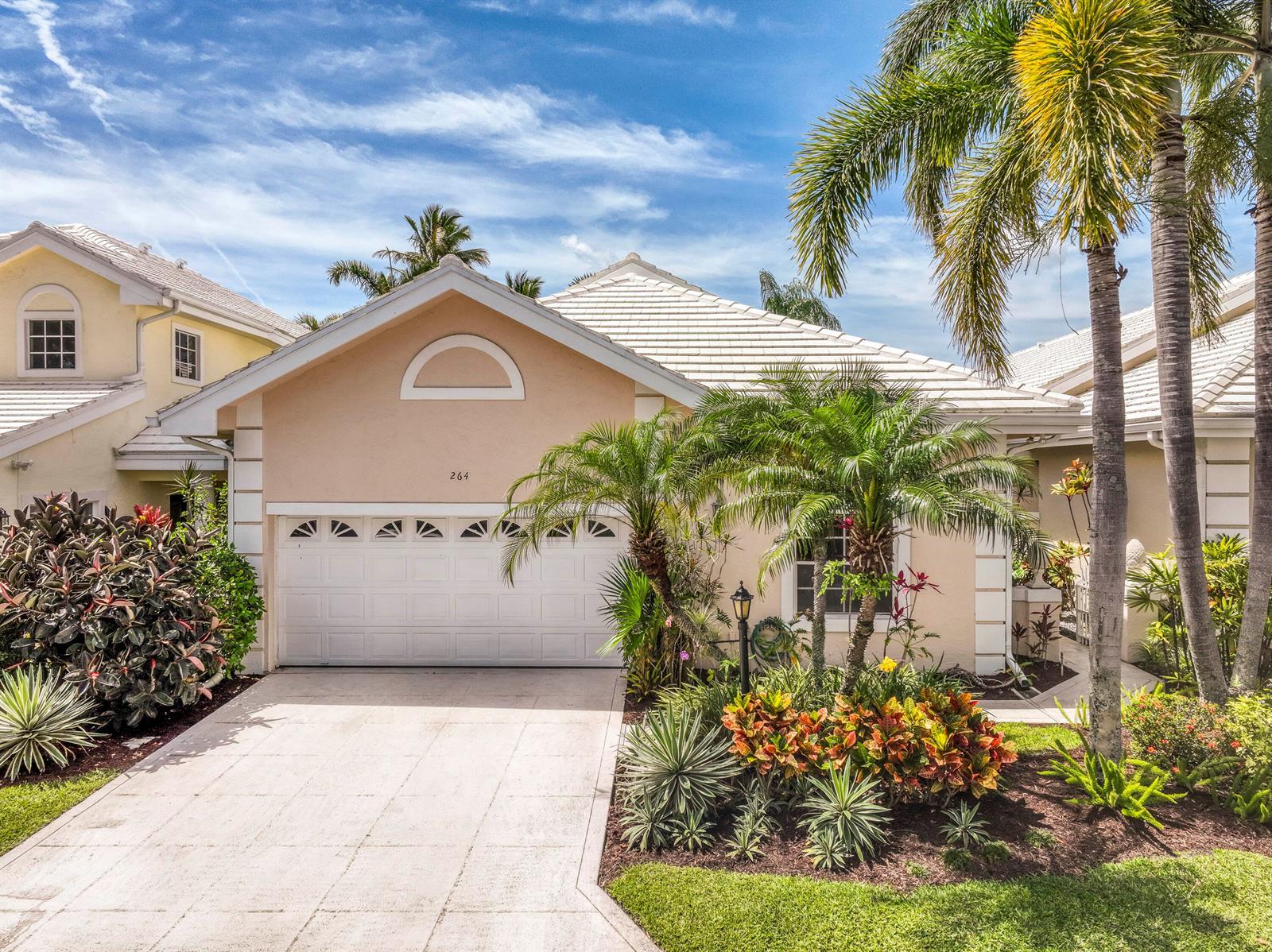 264 Canterbury Drive, Palm Beach Gardens FL 33418 photo 3