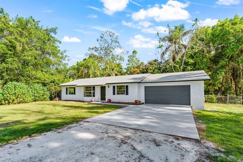 11852 N 47th Rd Road N, FL 33411 photo 2