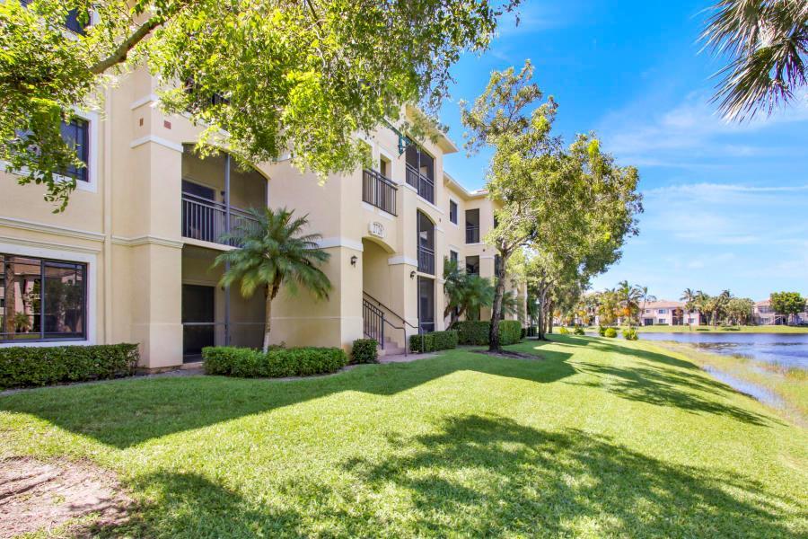 2726 Anzio Court # 107, Palm Beach Gardens FL 33410 photo 2