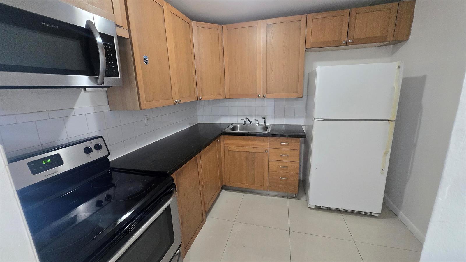15221 NE 6th Avenue # A210, Miami FL 33162