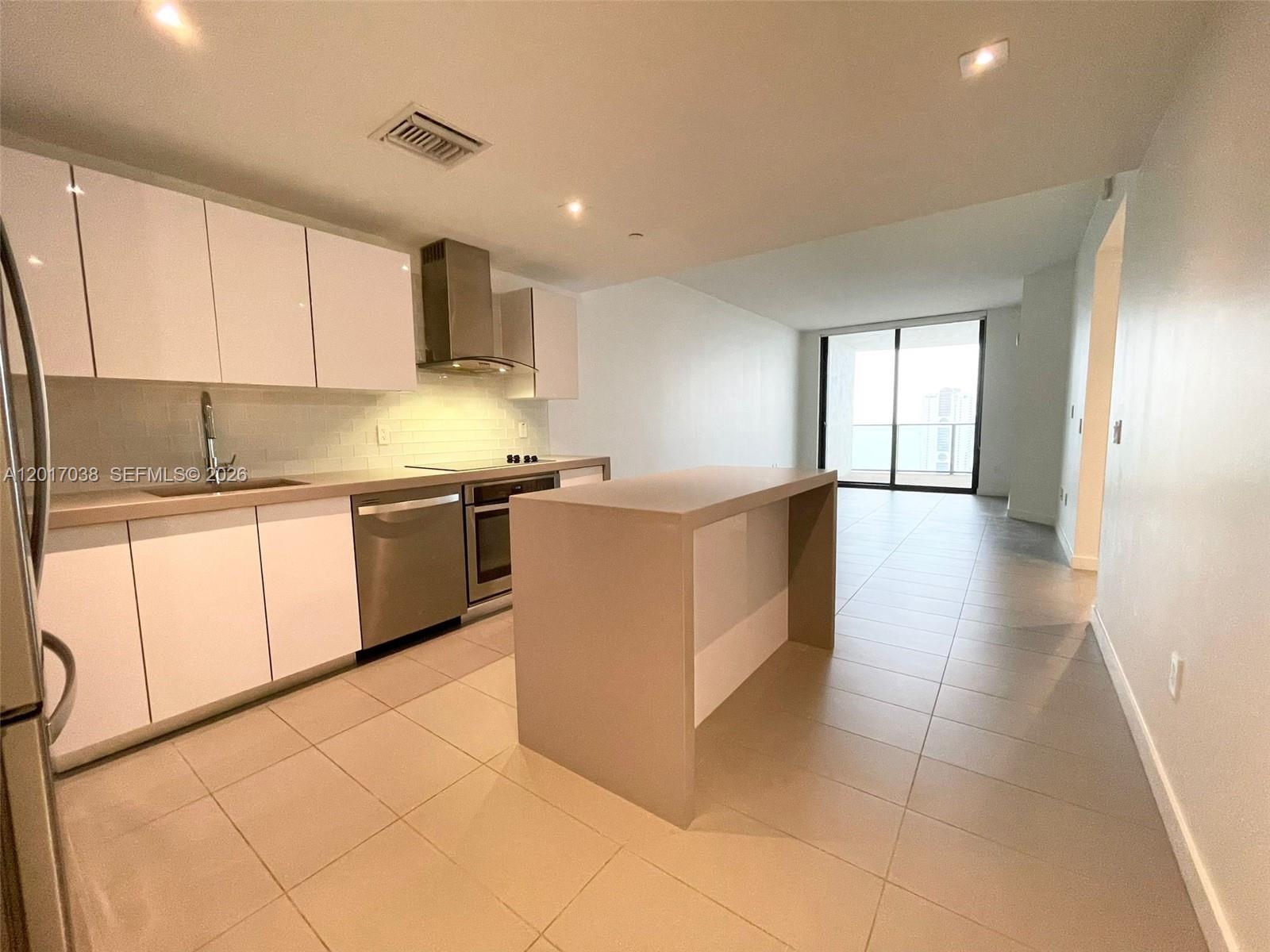 1600 NE 1st Ave # 2405, Miami FL 33132 photo 3