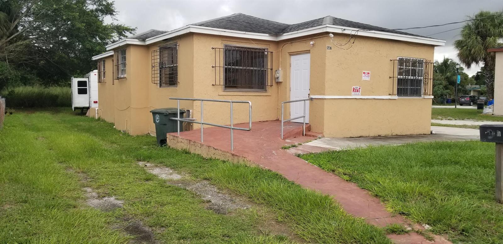1607 Avenue, Fort Pierce FL 34950