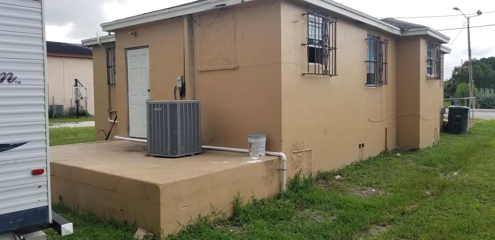 1607 Avenue D, Fort Pierce FL 34950 photo 5