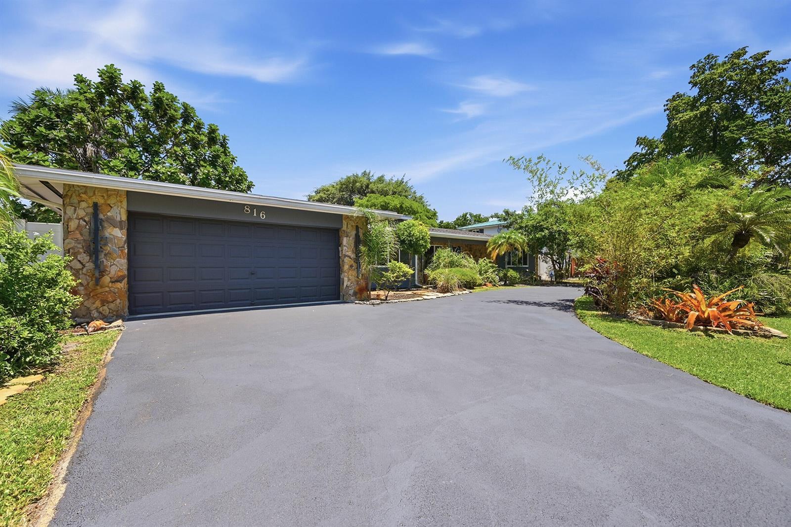 816 NW 66th Avenue, Plantation FL 33317