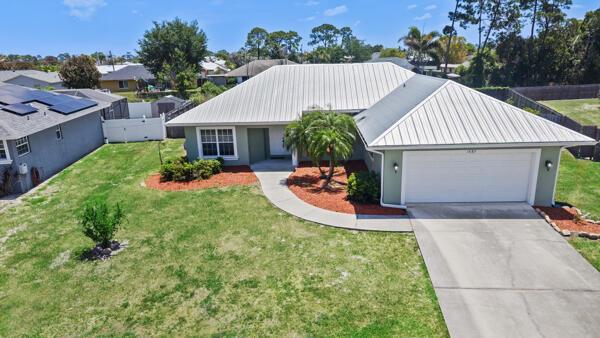 1657 SW Cefalu Circle, Port St. Lucie FL 34953