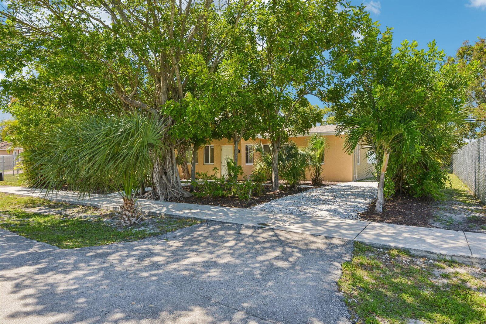 2943 NW 13th Street, Fort Lauderdale FL 33311 photo 2