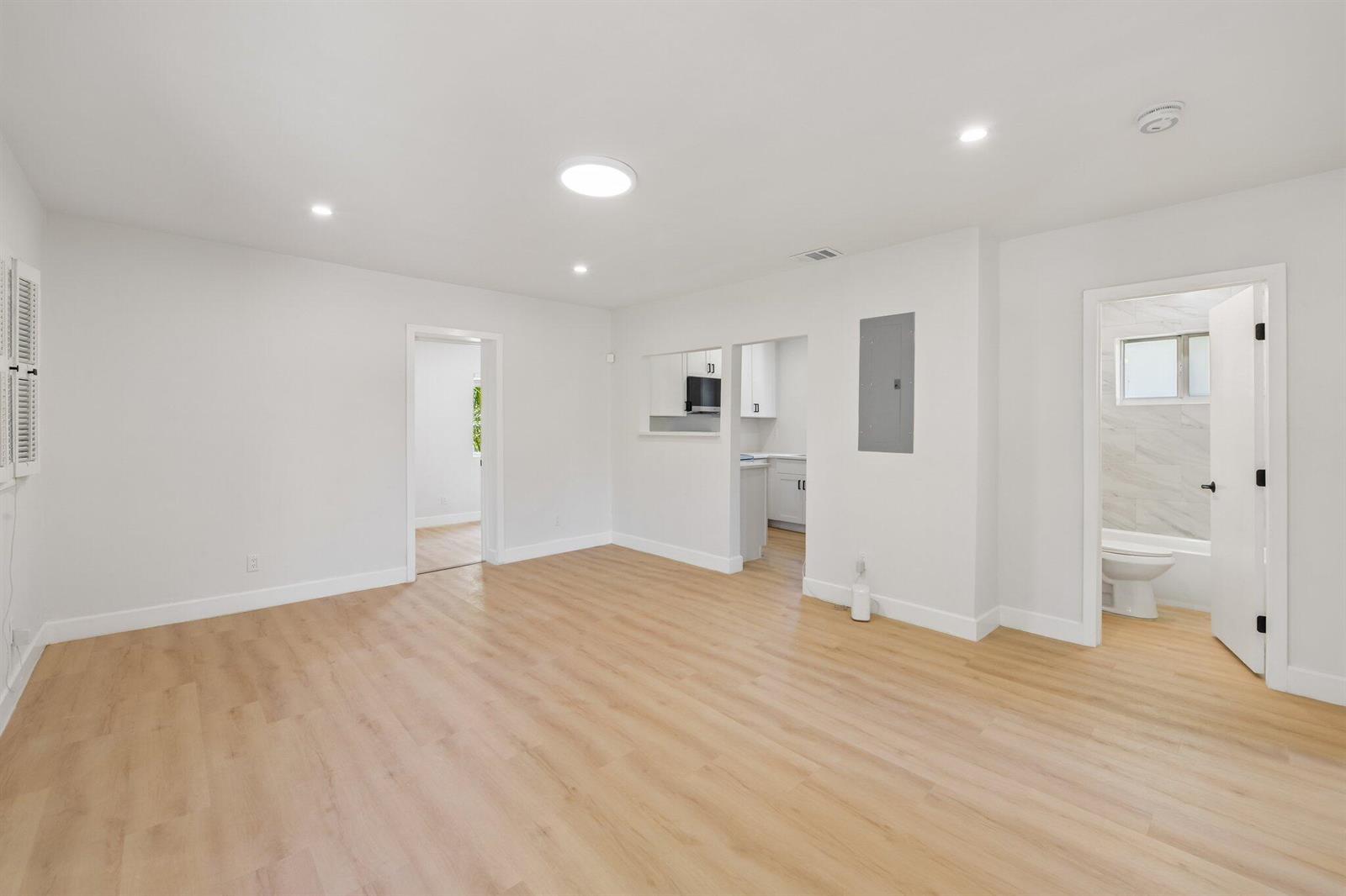 2943 NW 13th Street, Fort Lauderdale FL 33311 photo 4