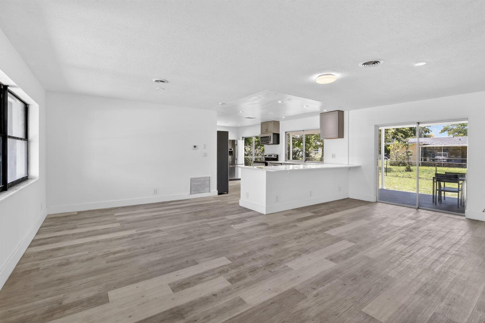 5804 NW 14th Street, Sunrise FL 33313 photo 5