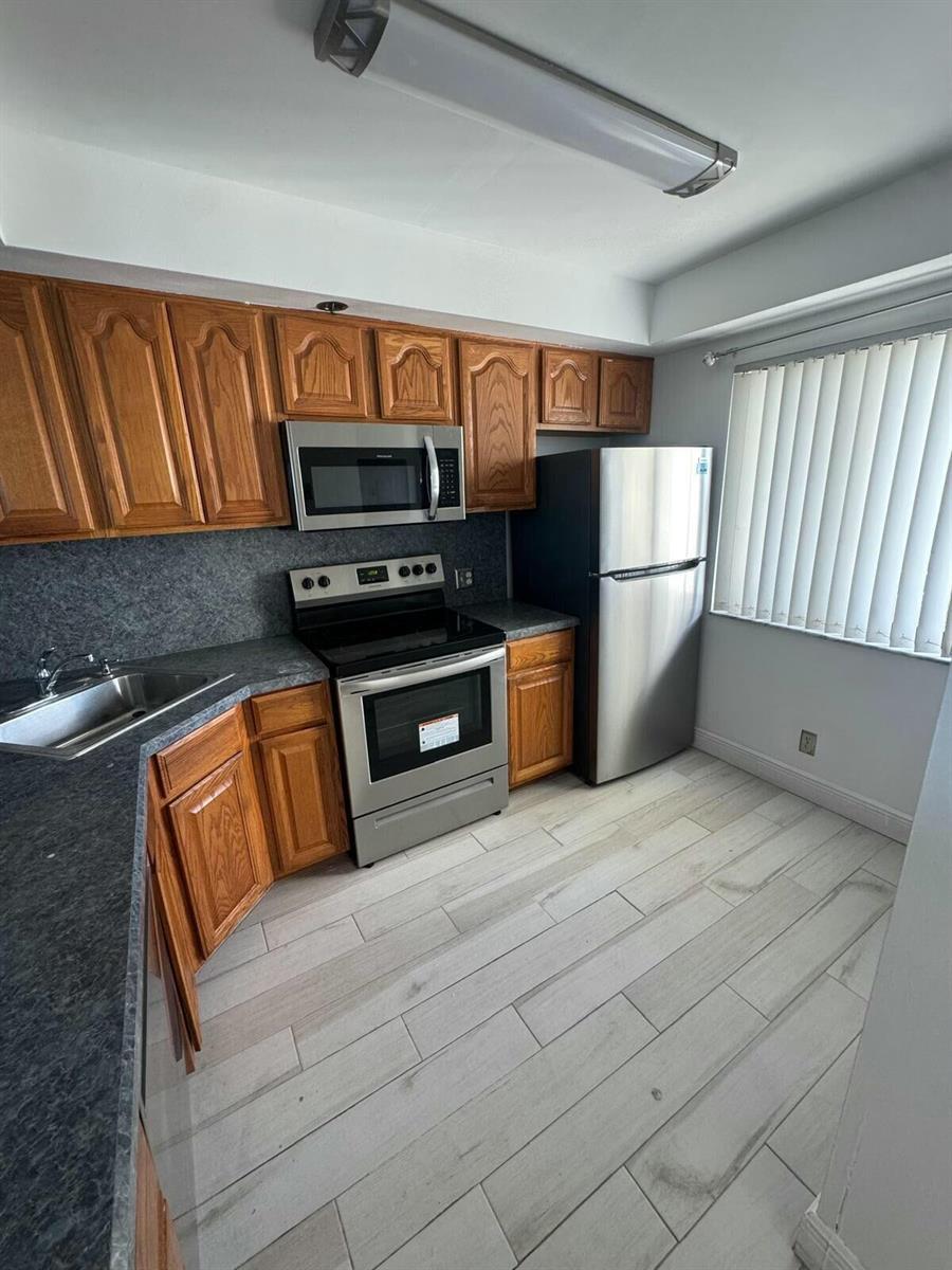 3000 Presidential Way # 404, West Palm Beach FL 33401 photo 3