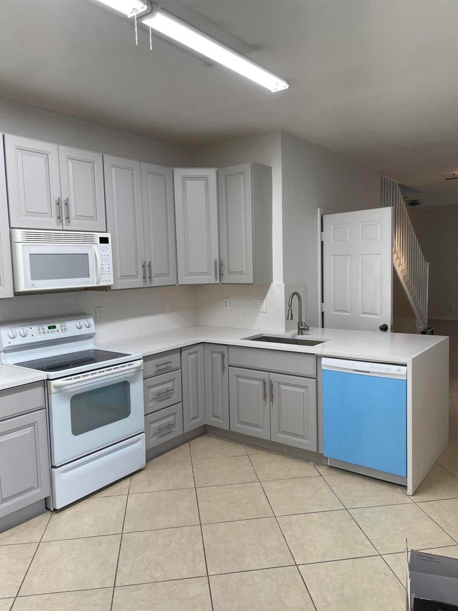 3909 Tree Top Drive # 3909, Weston FL 33332 photo 3