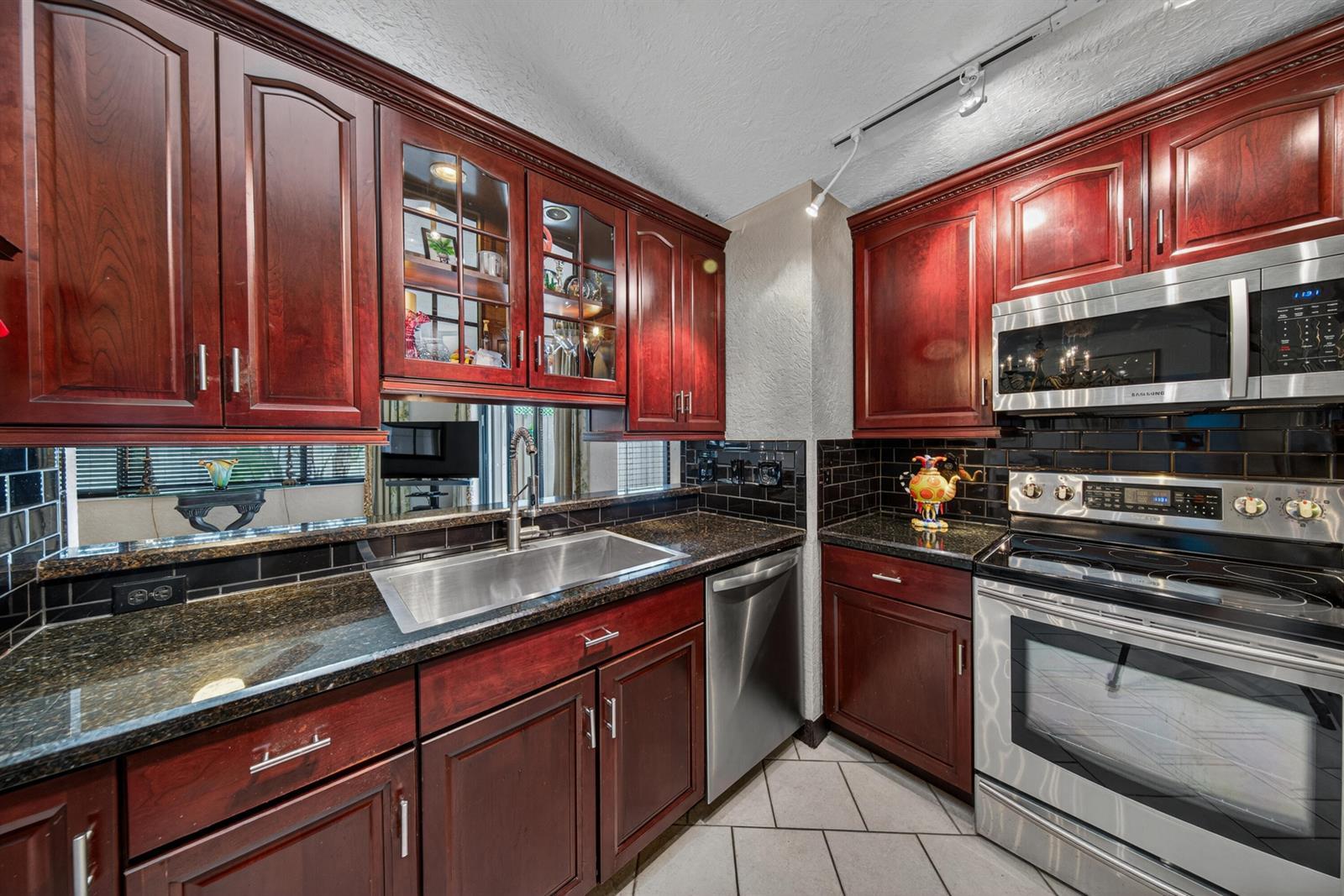 3068 S Oakland Forest Drive # 806, Oakland Park FL 33309 photo 4
