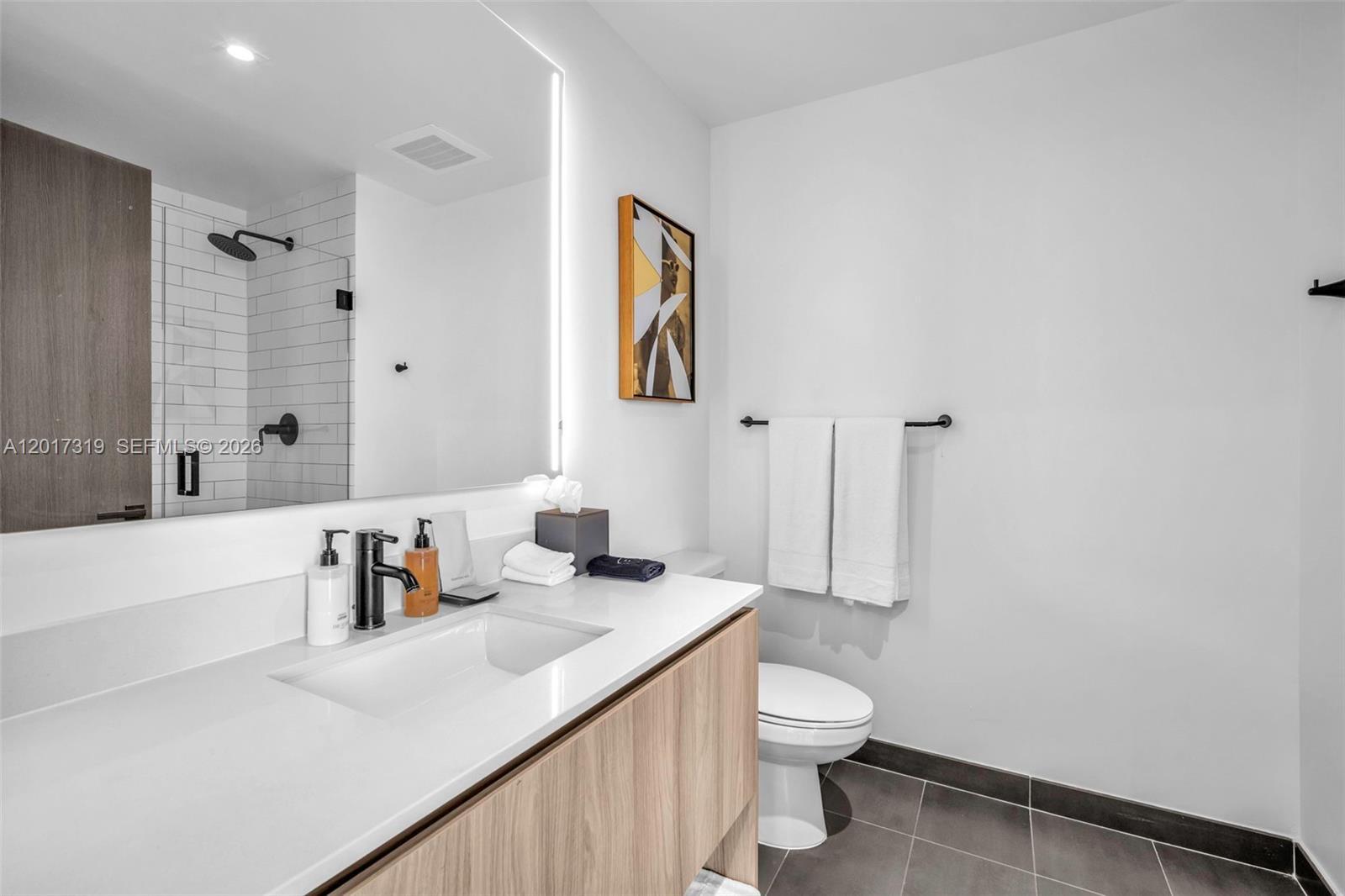 398 NE 5th St # 4701, Miami FL 33132 photo 3