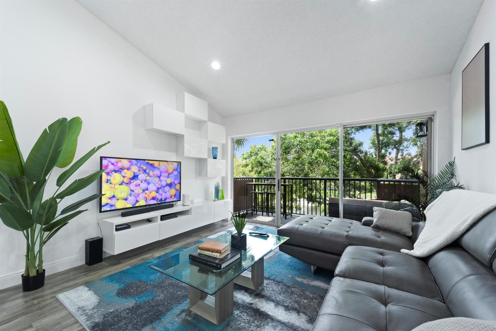 8851 Wiles Road Apt 304, Coral Springs FL 33067 photo 2