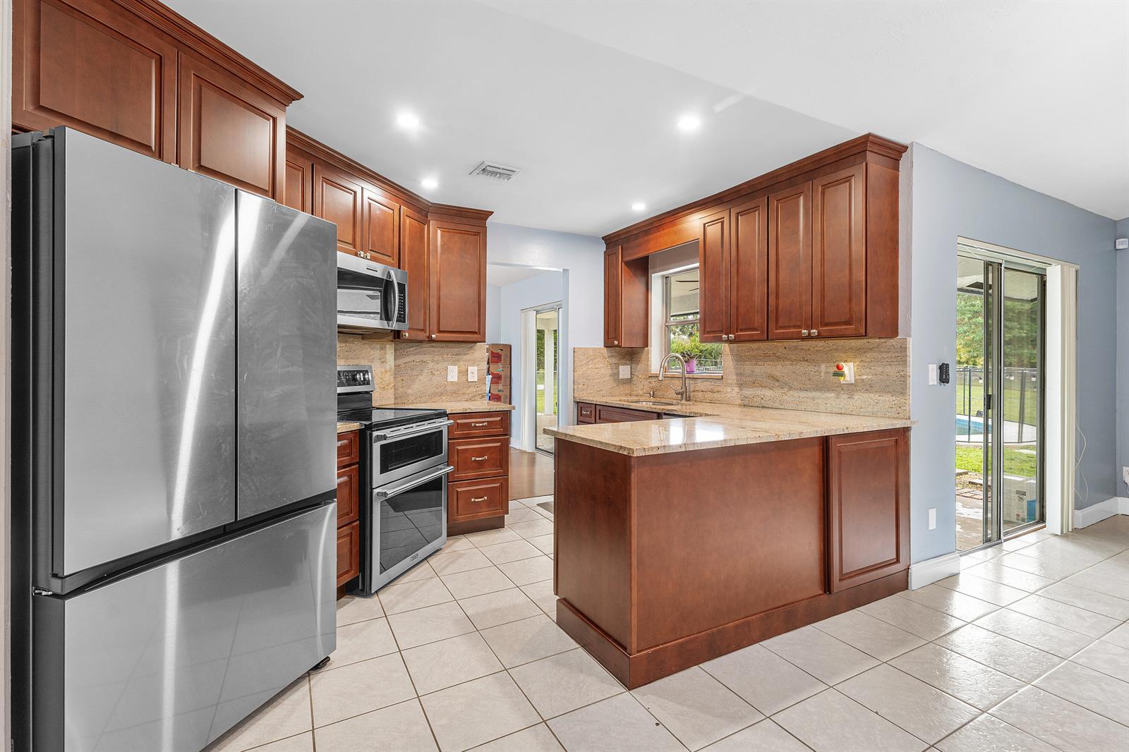 206 Parkwood Drive S, Royal Palm Beach FL 33411 photo 3