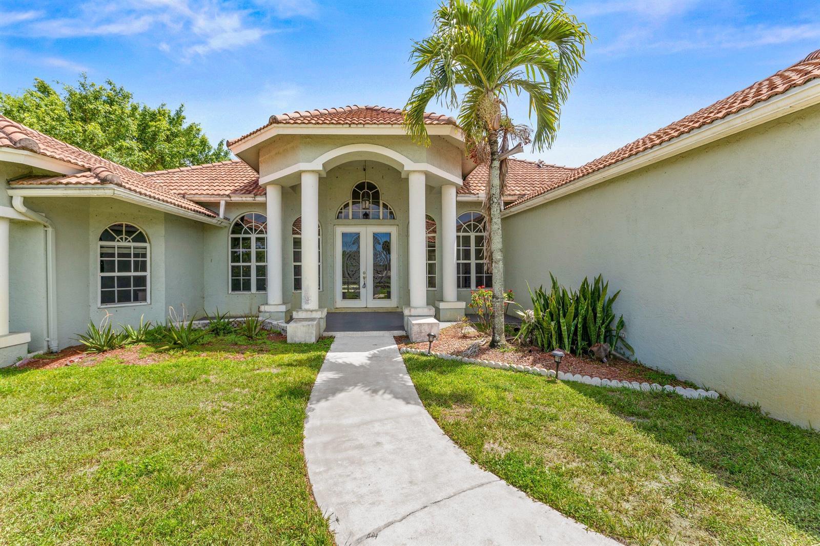 19482 Green Grove Court, FL 33470 photo 2