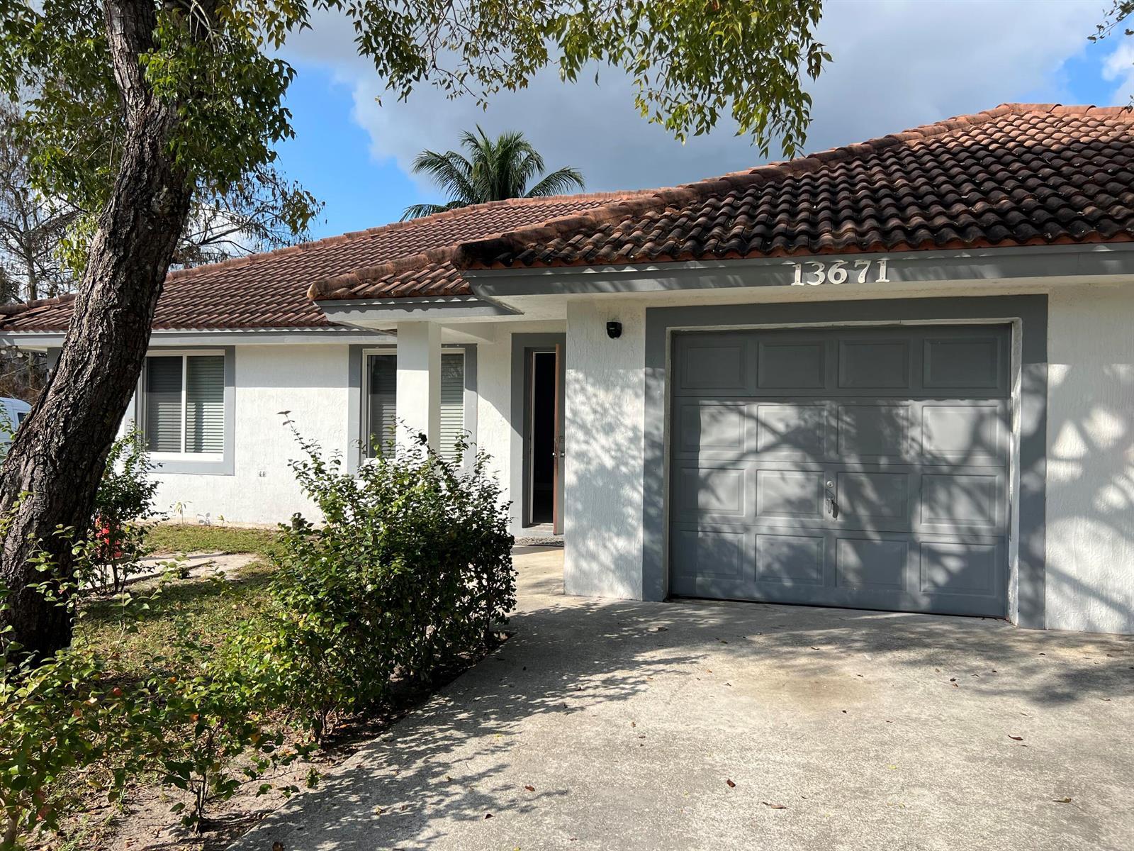13671 Yarmouth Court, Wellington FL 33414 photo 3