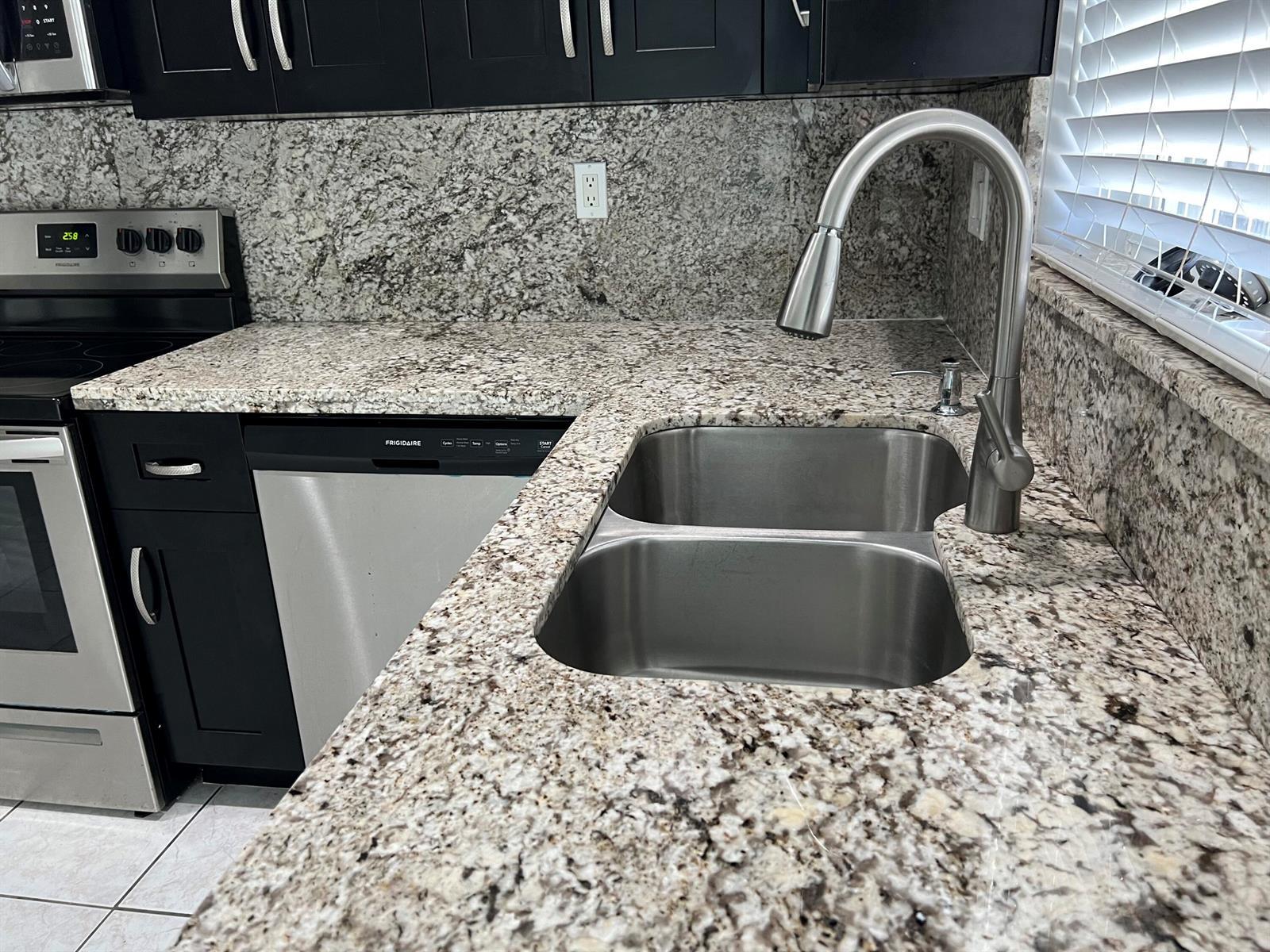 13671 Yarmouth Court, Wellington FL 33414 photo 4