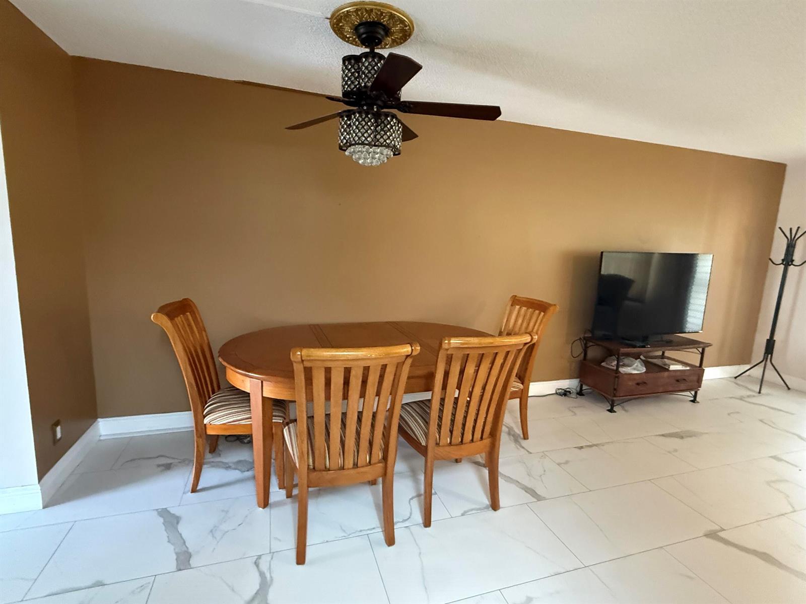 314 Dorset H, Boca Raton FL 33434 photo 4