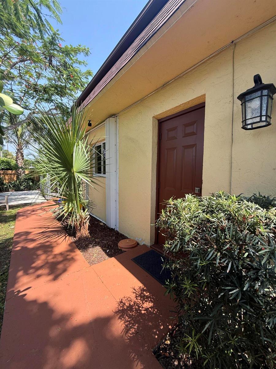 803 NE 2nd Avenue, Delray Beach FL 33444