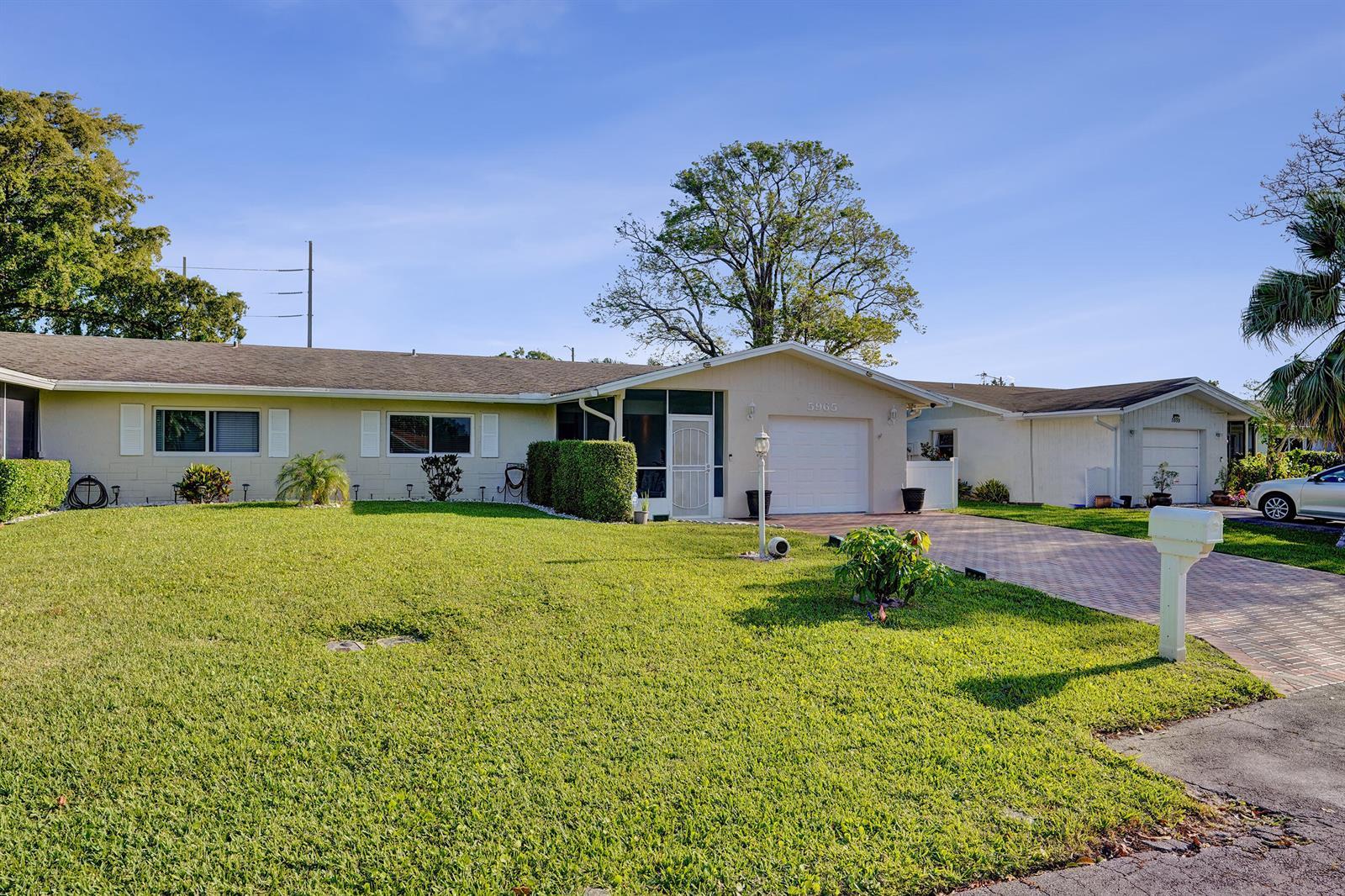 5965 Los Alamos Lane, Delray Beach FL 33484 photo 2