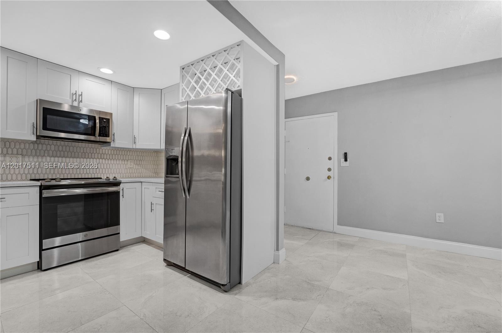 7100 NW 17th St # 305, Plantation FL 33313 photo 3