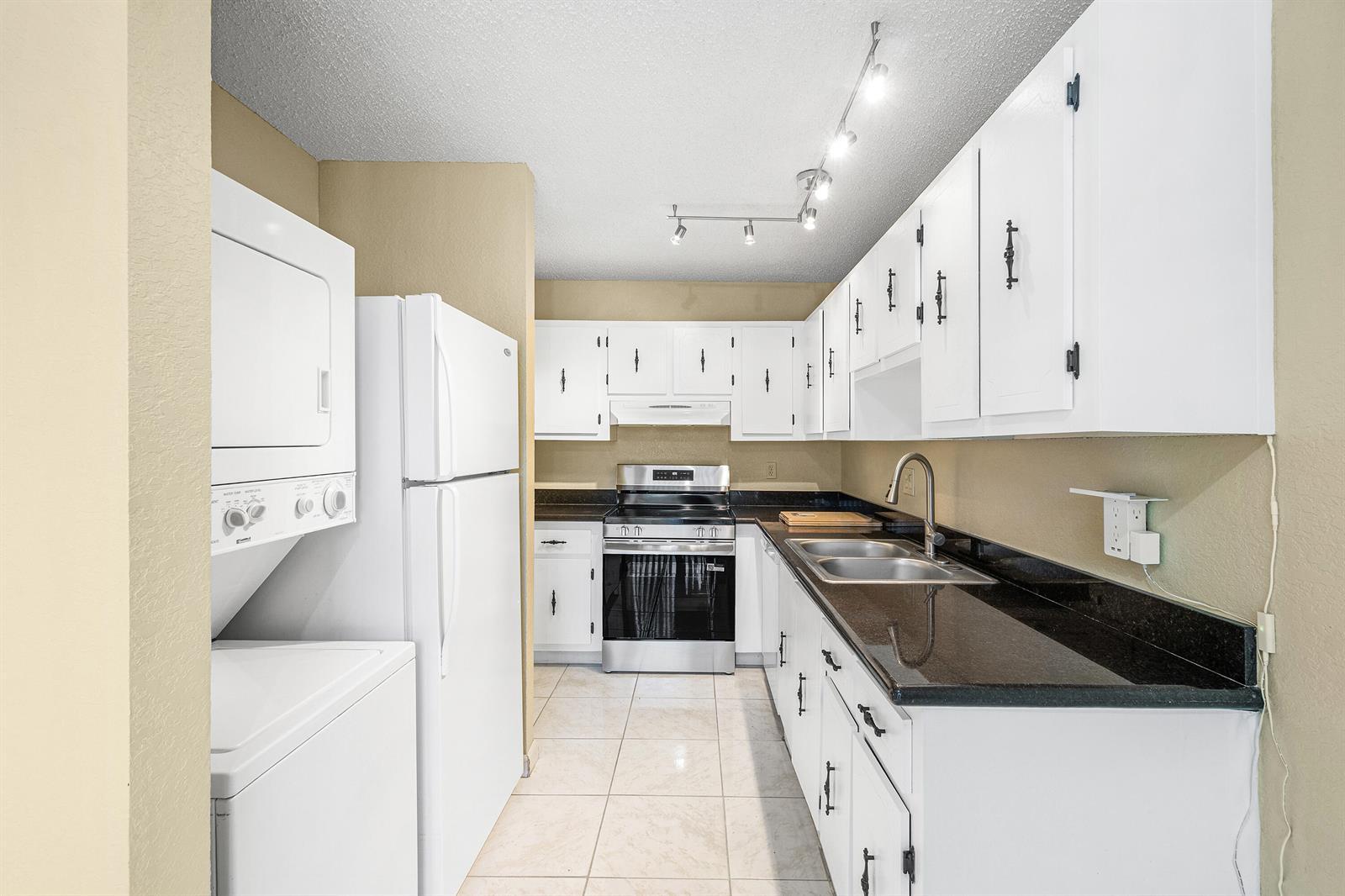 1641 NW 19th Terrace # a, Delray Beach FL 33445 photo 4