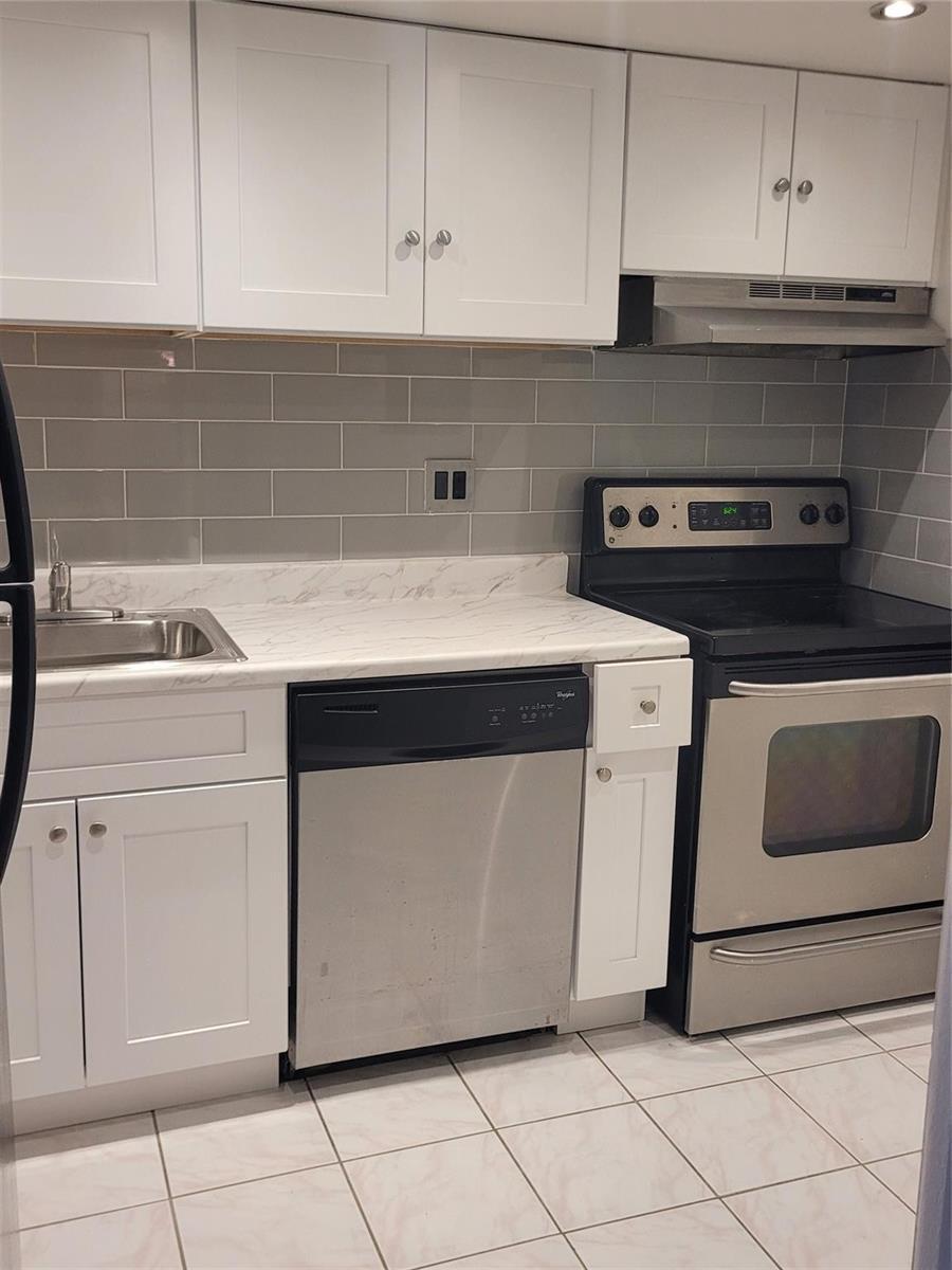 3650 Inverrary Drive # 1u, Lauderhill FL 33319