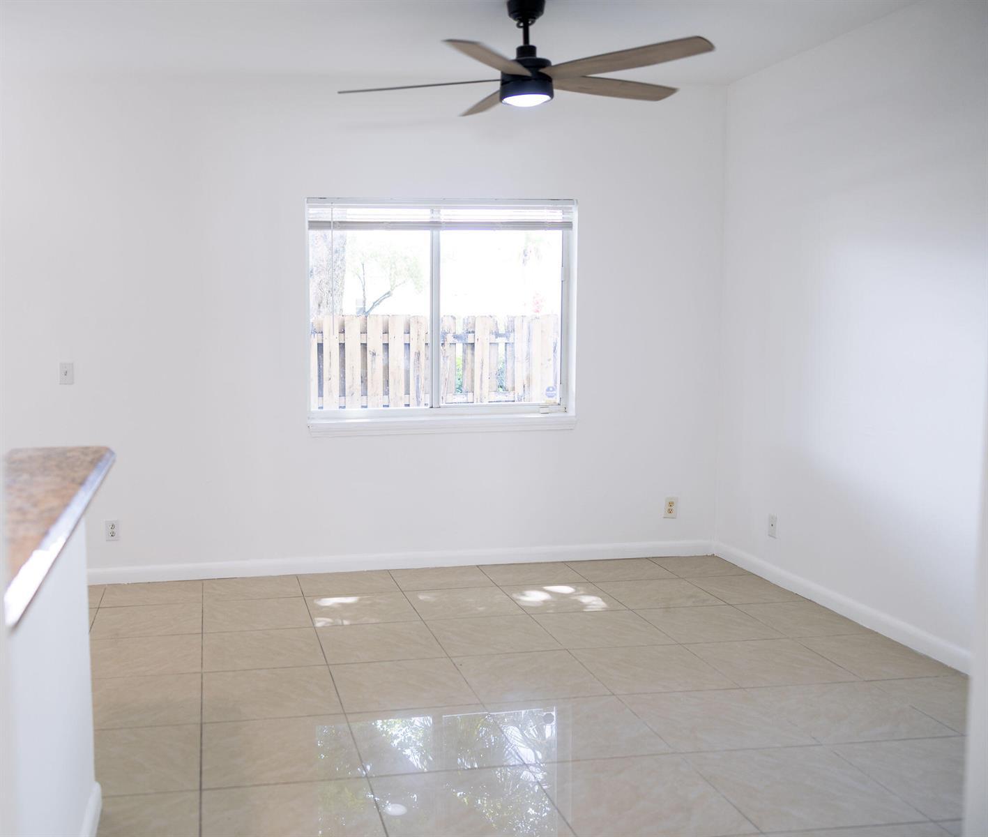 5920 S Golden Beauty Lane, Tamarac FL 33321 photo 5