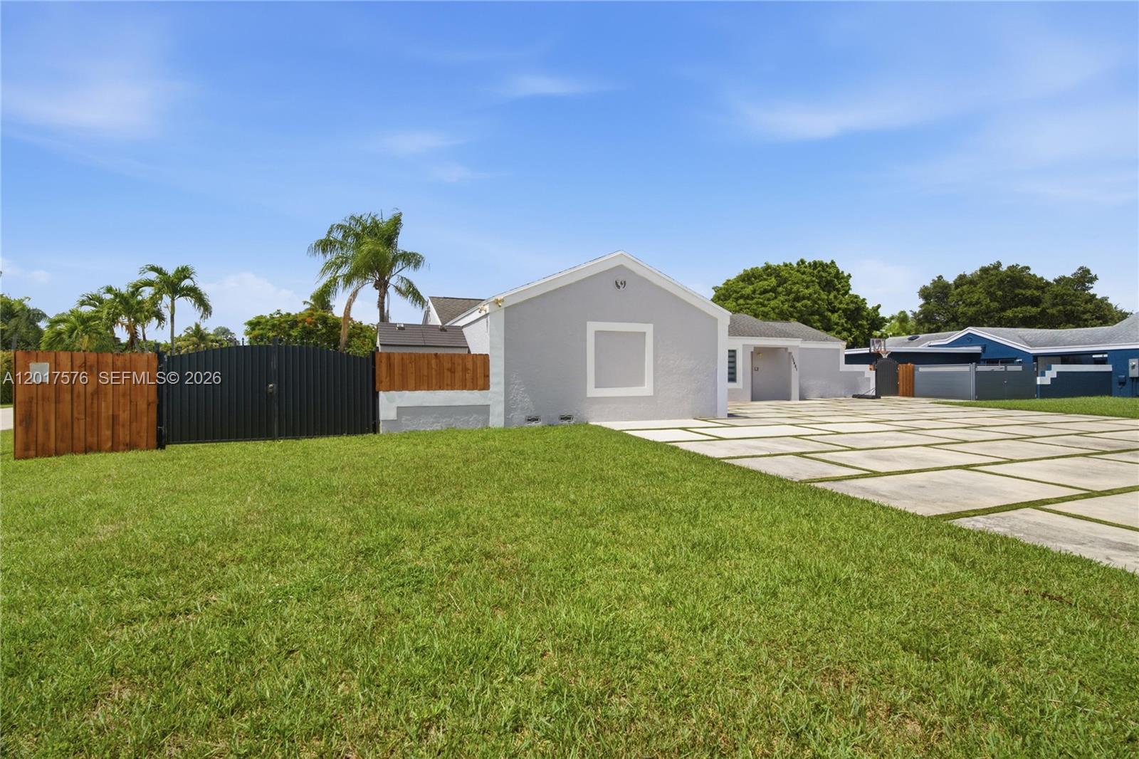15481 SW 155th Ter, Miami FL 33187 photo 3